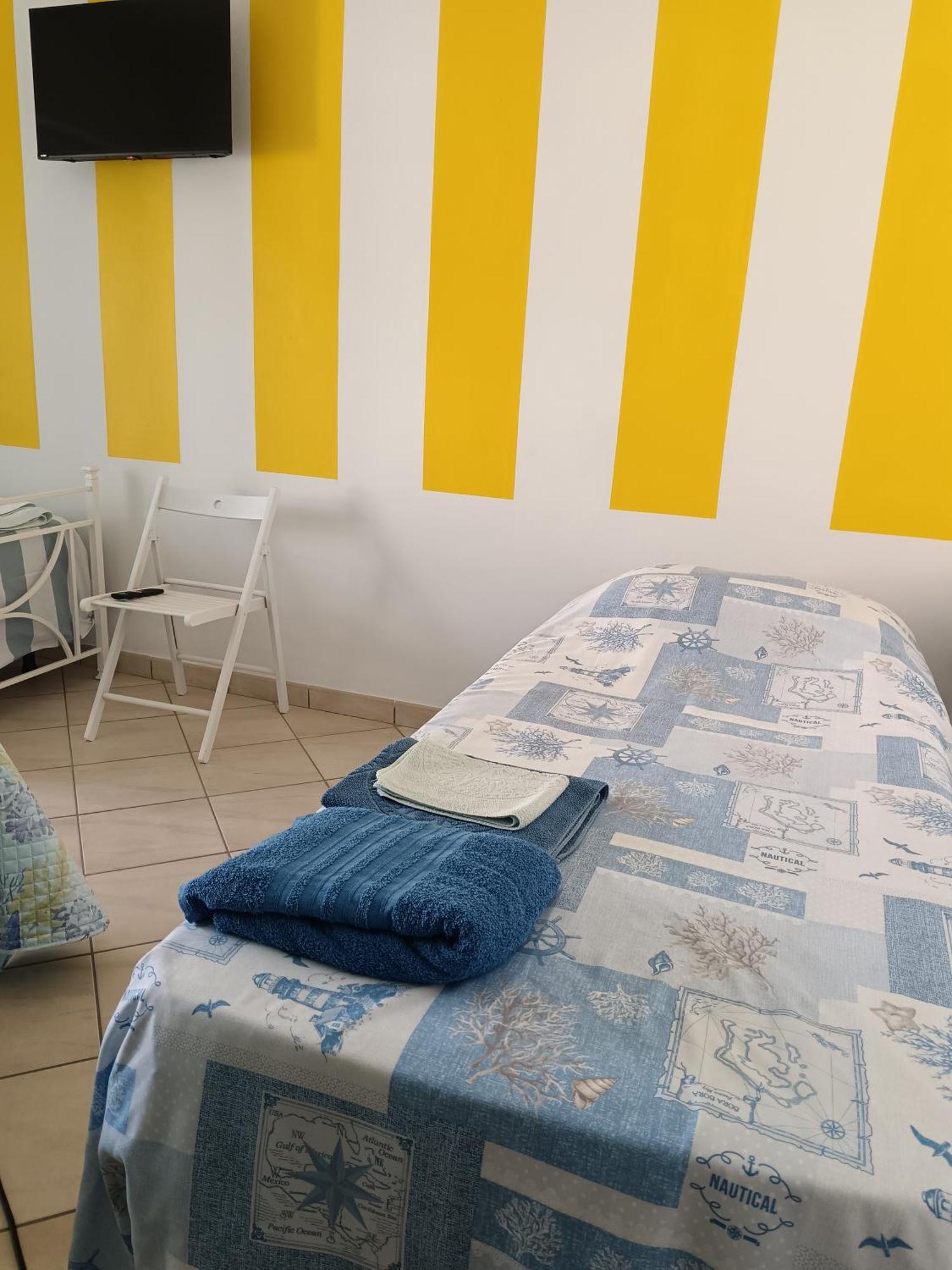 A Casa Di Berna E Tere Lejlighed Venturina Terme Eksteriør billede